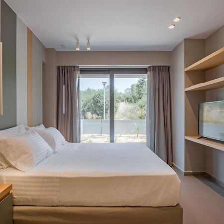 Noemie Luxury Suites Hriszí Aktí Haniá Szoba fotó